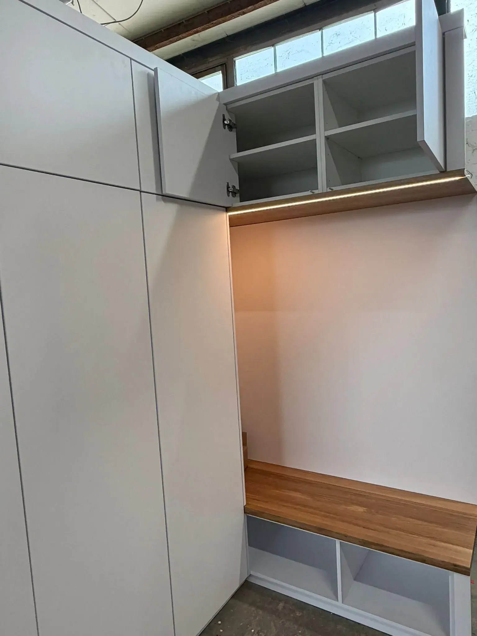 Garderobe Nischenlösung Einbauschrank